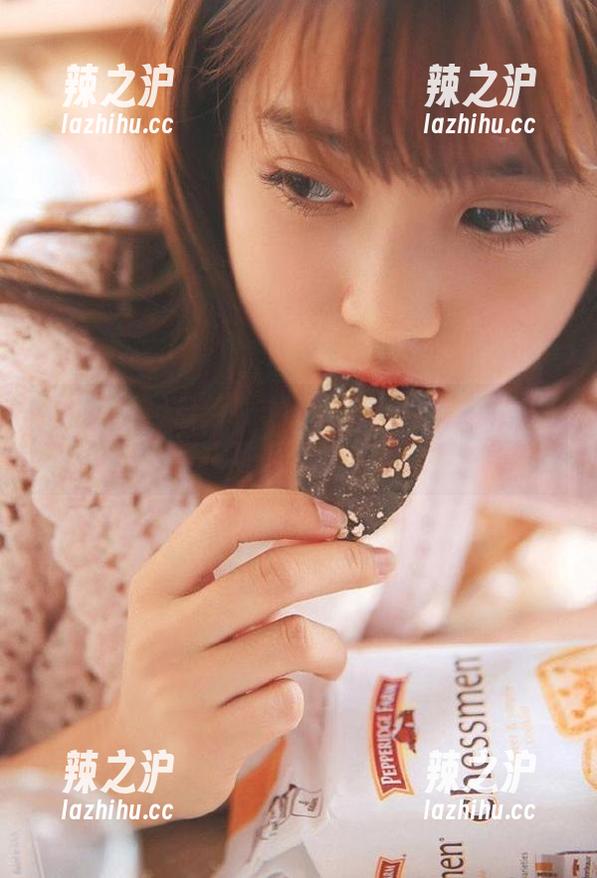 最新！51黑料吃瓜网揭秘：那些隐藏在甜瓜外的酸涩故事！