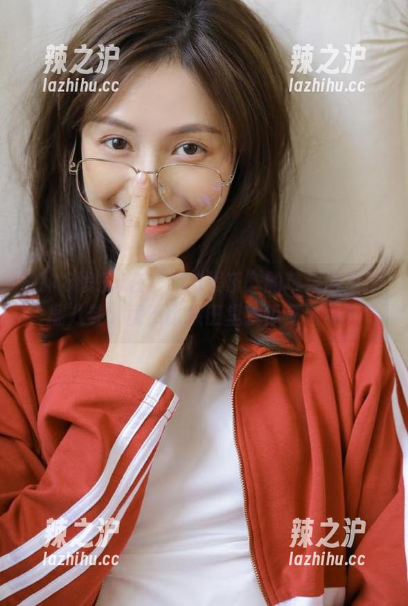 718娱乐 在“718娱乐”的苹果版里挖掘八卦,竟然比瓜田里找瓜还容易!