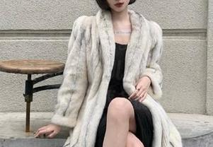 今天的91今日吃瓜视频太亮眼，愣是把我整个儿轰炸了，让我忍不住想要吃更多的瓜！