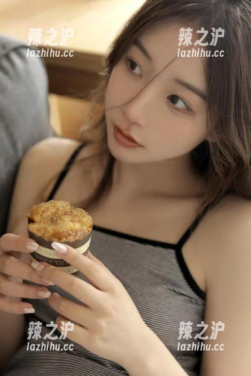 91在线吃瓜 让91在线吃瓜来为你导航,八卦千千万,别错过任何一个精彩!