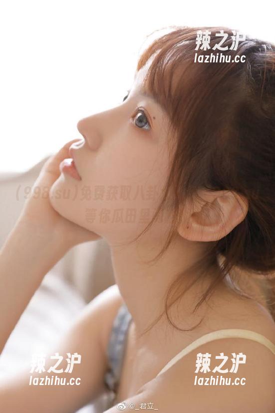 免费获取八卦大礼包，998.su等你瓜田里闹翻！