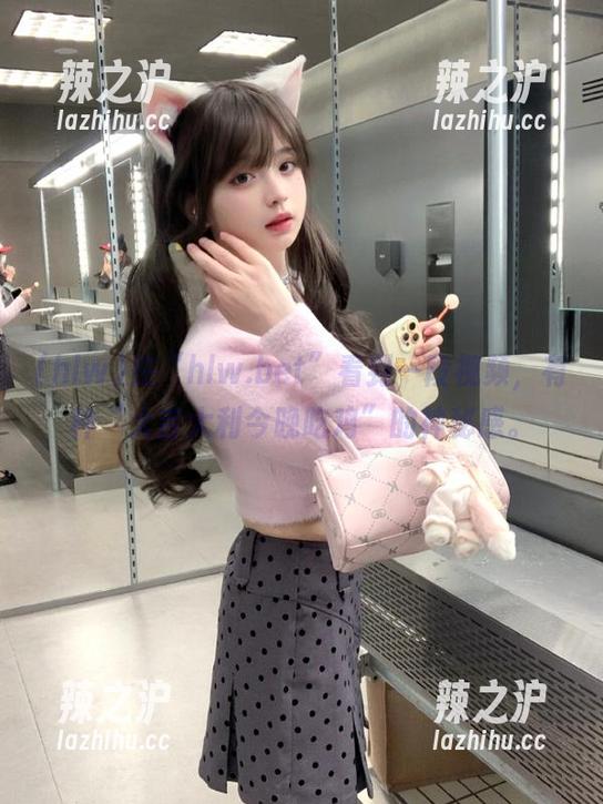 hlw 在“hlw.bet”看到一段视频,有种“大吉大利今晚吃鸡”的神秘感。