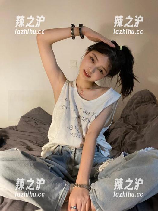 tttzzz.com 仔细瞧!www.tttzzz.com的瓜不止酸甜苦辣,还有点咸!