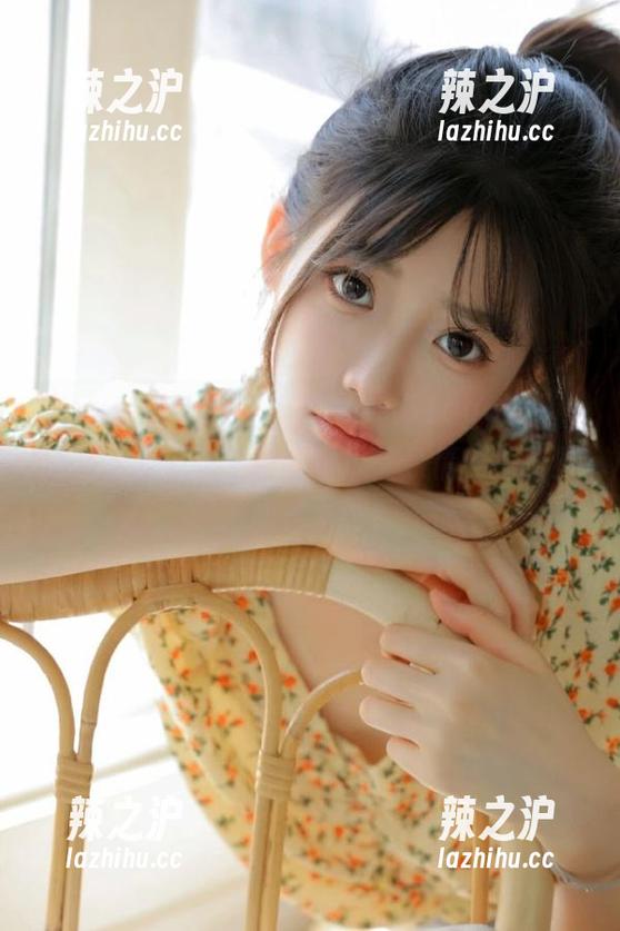 在线“www.51cg666”：有人看瓜，就有人喂瓜，亲情的瓜甜到心里去了吧？
