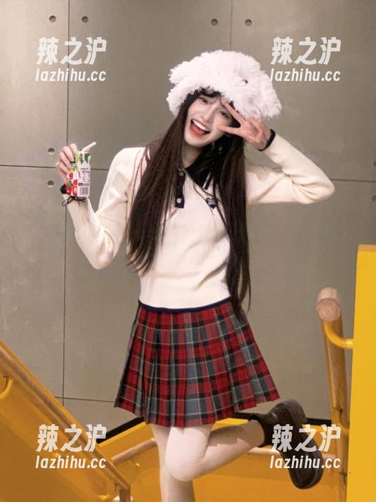 www.吃瓜 www.吃瓜狂欢:最新八卦,真相就藏匿在这密密麻麻的瓜丛中!