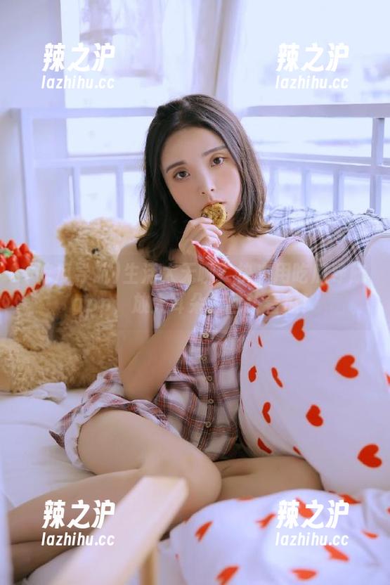 生活太无聊？快来用吃瓜导航app，放大耳朵，回头看瓜！