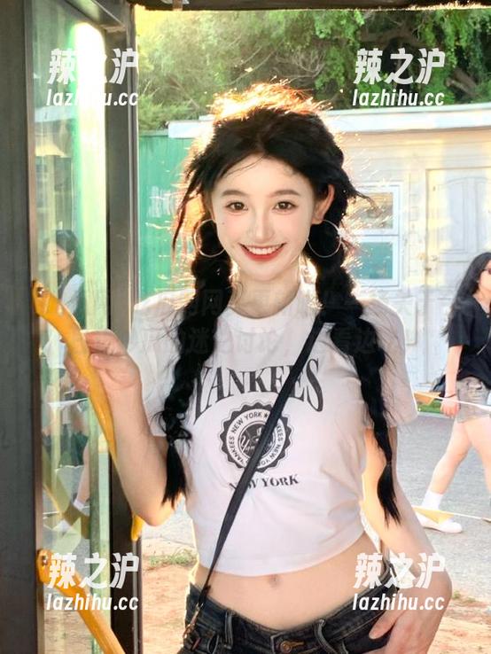 吃瓜网网页更新啦！一场关于今日热炒瓜的迷之讨论，边看边吃！