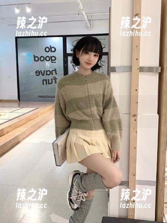 明星黑料 “明星黑料”网站就像一条迷宫线路,让我看了又想再看!