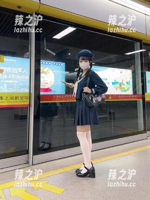 观看黑料app官网入口，小心别被真相吓到！
