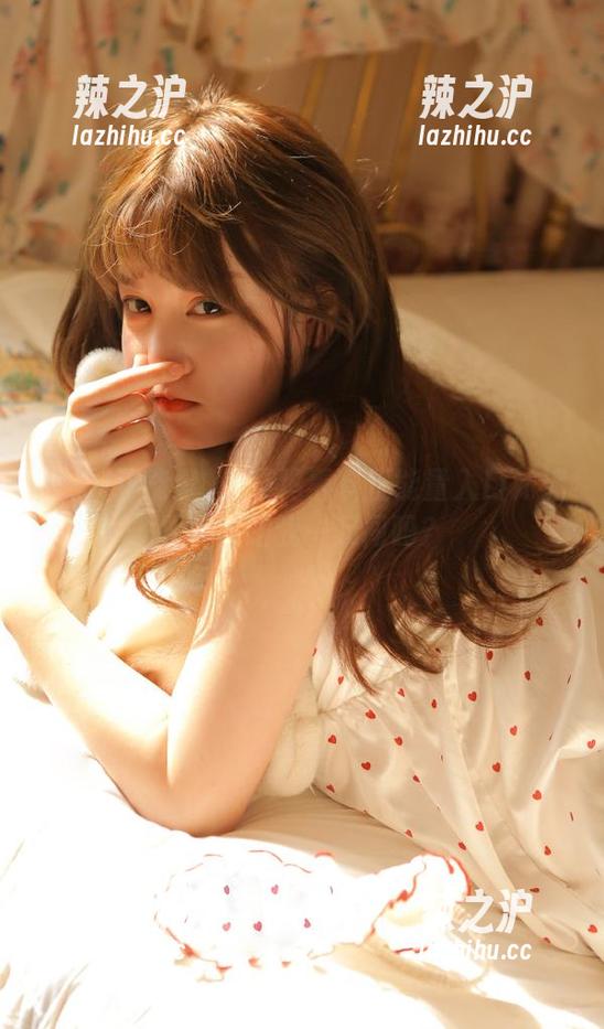好莱坞黑料正能量入口如迷雾，敢跟我一起闯吗？