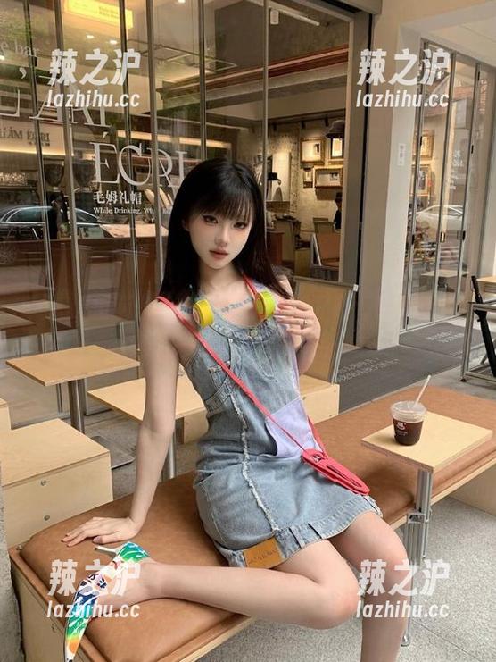 黑料正能量APP：中毒不怕，视频下载来解药！