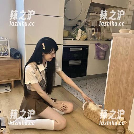 黑料网 黑料网官网今日上线:那些悄悄藏在手机里的秘密,来,瓜子备好,听我给你唠嗑!